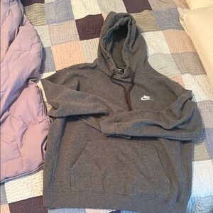 Nike Men's Gray Hoodie